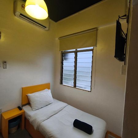 The Serai Cottage Transit Hotel Kampong Gong Badak Bilik gambar