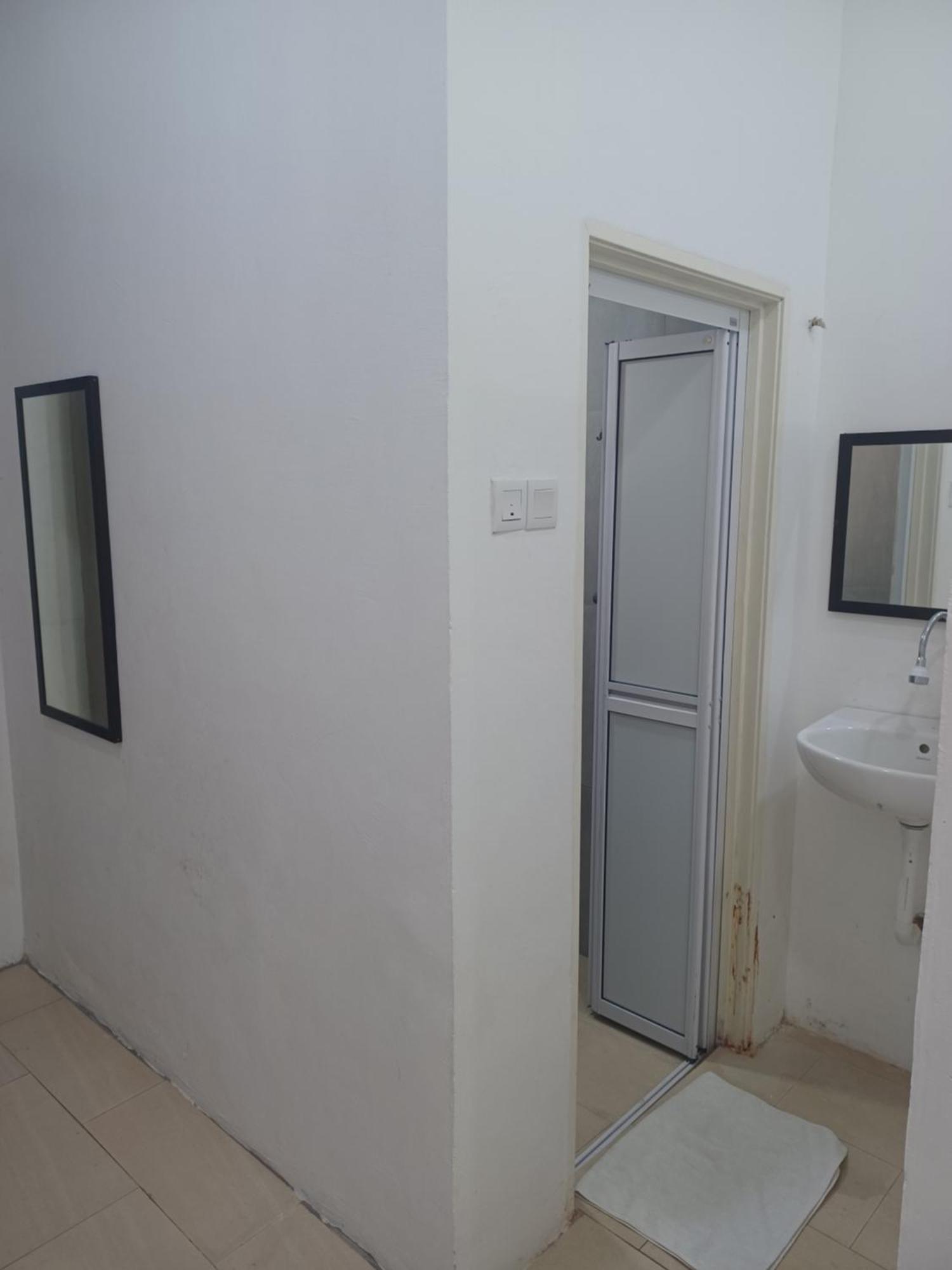 The Serai Cottage Transit Hotel Kampong Gong Badak Bilik gambar