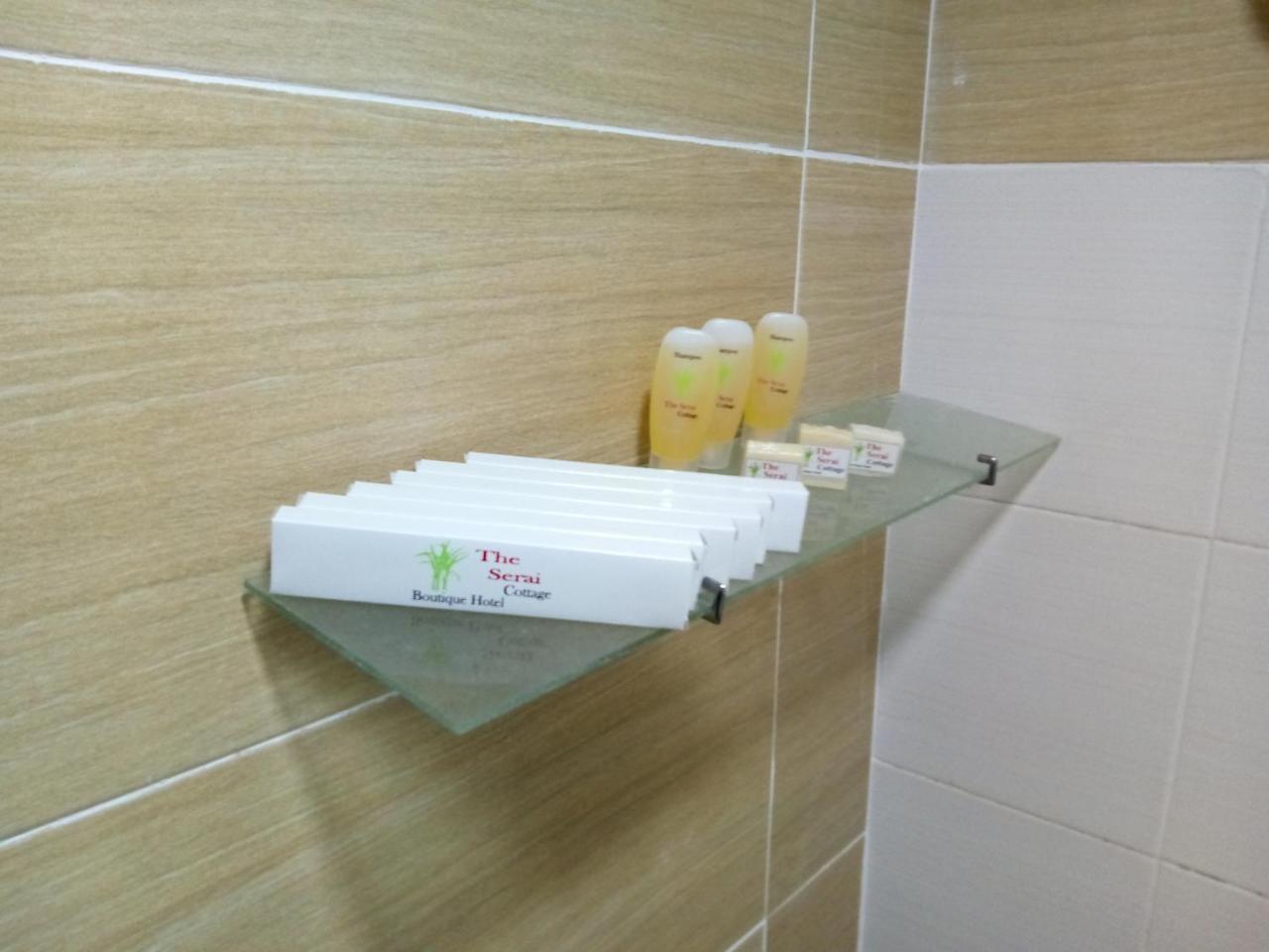 The Serai Cottage Transit Hotel Kampong Gong Badak Luaran gambar